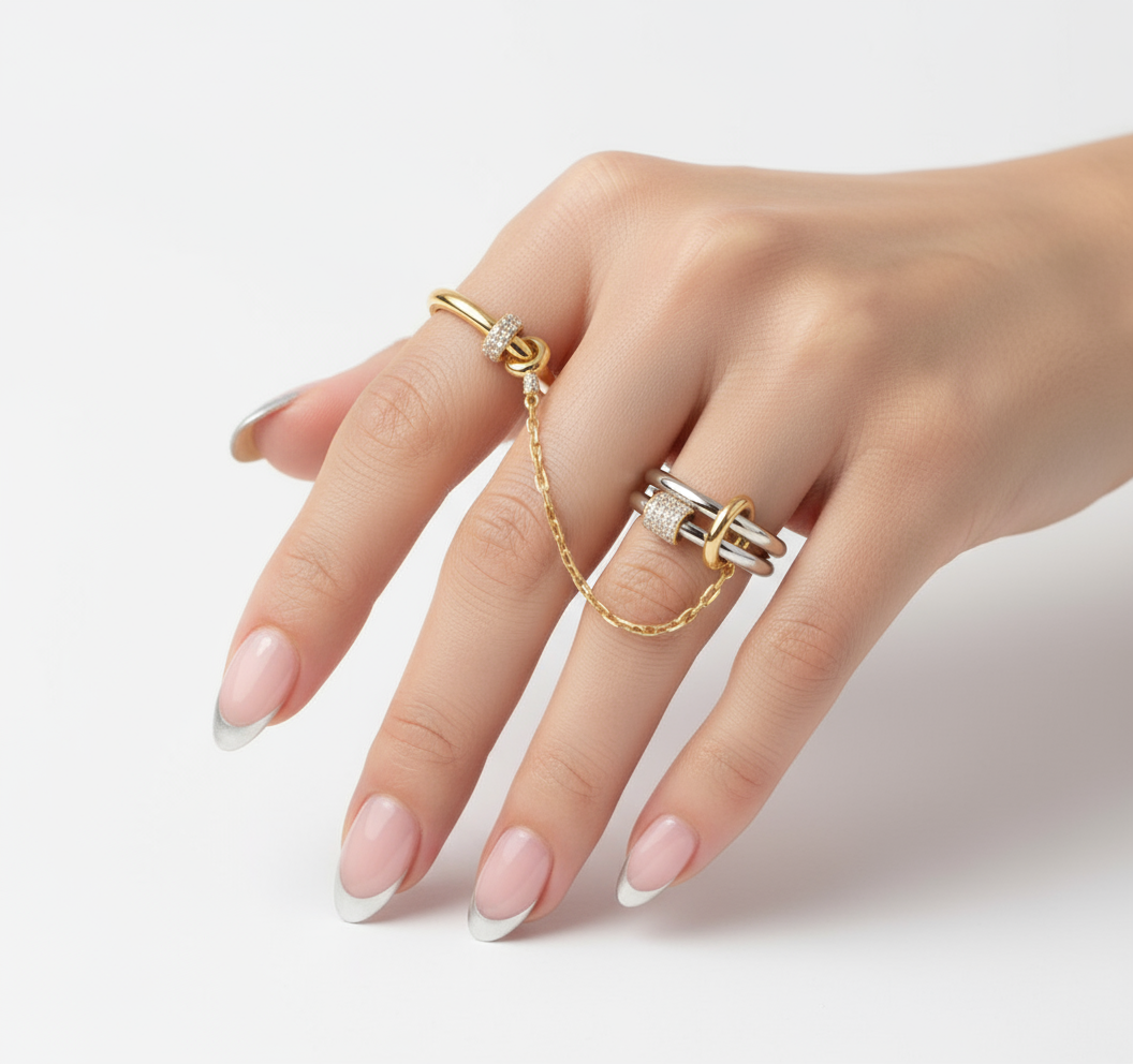 Améla Signature Ring - Exact Product on Hand